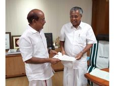  കണ്ണൂരിന് വിമാനത്തവളത്തിന് നല്‍കിയ  ഇന്ധന നികുതി ഇളവ് കോഴിക്കോടിനും വേണം... കുഞ്ഞാലിക്കുട്ടി  മുഖ്യമന്ത്രിക്ക് നിവേദനം നല്‍കി