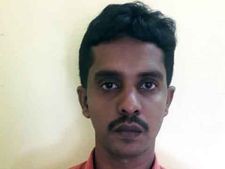   ഏഴുവയസ്സുകാരനെ പ്രകൃതി വിരുദ്ധ പീഡനത്തിനിരയാക്കി;  വിദേശത്തേക്ക് കടന്നു... പ്രതി കരിപ്പൂര്‍ എയര്‍പോര്‍ട്ടില്‍ അറസ്റ്റില്‍!!