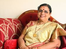  'ഞാൻ ബിഡിജെഎസ്... പിണറായി ഞങ്ങളുടെ മുഖ്യമന്ത്രി', പിണറായി വിജയനെ ജാതി പറഞ്ഞ് അധിക്ഷേപിച്ചാല്‍ ഞങ്ങളുടെ രക്തവും തിളക്കുമെന്ന് പ്രീതി നടേശൻ!!