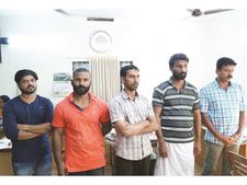 തൃശൂരില്‍ കടയുടമയ്ക്കും ജീവനക്കാരനും വെട്ടേറ്റ സംഭവം: പ്രതികള്‍ അറസ്റ്റില്‍, പിടിയിലായത് അഞ്ച് പേര്‍