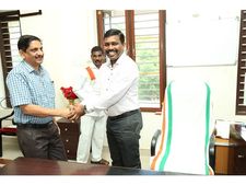   എച്ച്  ദിനേശന്‍ ഇടുക്കിയുടെ പുതിയകളക്ടര്‍.... ചുമതലയേറ്റു....!!!!
