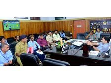   കരിപ്പൂര്‍ വിമാനത്താവള പരിസരത്ത് ഗതാഗത പരിഷ്‌കാരത്തിന് നിര്‍ദ്ദേശം,  34 യു ടേണുകളില്‍  അനിവാര്യമല്ലാത്തിടത്ത് താത്ക്കാലിക ബാരിക്കേഡുകള്‍ സ്ഥാപിക്കും