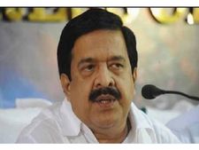  കൊലക്കുറ്റം ചുമത്തപ്പെട്ട കുറ്റവാളികളെ സംരക്ഷിക്കാന്‍ വേണ്ടിയാണ് വിഷയത്തില്‍ മുഖ്യമന്ത്രി മൗനം തുടര