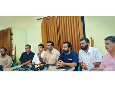 തുടക്കത്തില്‍തന്നെ പാളി കേരള ചിക്കന്‍ പദ്ധതി: പദ്ധതിയില്‍നിന്ന് കെപിഎഫ്എ പിന്‍മാറി!  