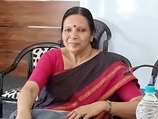 പ്രസവത്തിനും ലീവില്ല....  മലപ്പുറത്ത് പ്രസവാവധിക്കു പോയ അധ്യാപികയെസ്‌കൂളില്‍ നിന്നും പിരിച്ചുവിട്ടു, അന്വേഷണം നടത്താന്‍ വനിതാകമ്മീഷന്‍ തീരുമാനം