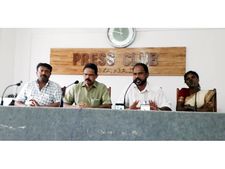 വീട് നിര്‍മ്മിച്ചുനല്‍കാമെന്ന് പറഞ്ഞ് വഞ്ചിച്ചു; നടി മഞ്ജുവാര്യരുടെ വീടിന് മുമ്പില്‍ 13ന് സത്യാഗ്രഹസമരം നടത്തുമെന്ന് ആദിവാസികള്‍