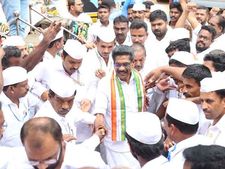 സിപിഎം ആയുധം ഉപേക്ഷിച്ചാല്‍ കേരളത്തിലും ജനാധിപത്യ മതേതര ഐക്യമുണ്ടാക്കാന്‍ ചര്‍ച്ചയ്ക്ക് തയ്യാര്‍; ബിജെപി, ആര്‍എസ്എസ് എന്നിവരെ പോലെ സിപിഎമ്മിനും കോണ്‍ഗ്രസാണ് മുഖ്യശത്രുവെന്ന് മുല്ലപ്പള്ളി