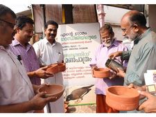 എറണാകുളത്ത് കണ്ണന്താനം വിയർക്കുന്നു; കളം പിടിക്കാതെ ബിജെപി, 'ട്രോള്‍ ഇമേജ്' വോട്ടിനെ ബാധിക്കുമെന്ന്