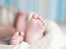 യുവതി ഓട്ടുകമ്പനിയില്‍ പ്രസവിച്ചു: അന്വേഷിക്കാന്‍ എത്തിയ ആരോഗ്യവകുപ്പ്  ഉദ്യോഗസ്ഥര്‍ക്കുനേരെ കൈയേറ്റശ്രമം