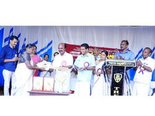  പിണറായി സർക്കാർ 94,000 യുവതി യുവാക്കള്‍ക്ക് തൊഴിൽ നൽകി;  20,000 പുതിയ തസ്തികള്‍ സൃഷ്ടിച്ചു, ആരോഗ്യമേഖലയിൽ നിരവധി പദ്ധതികളെന്ന് മന്ത്രി ഇ ചന്ദ്രശേഖരൻ!!