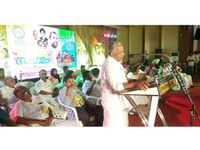  മതേതരത്വത്തെ സംരക്ഷിക്കാനുള്ള അവസാന തെരഞ്ഞെടുപ്പാണെന്ന് പൊന്നാനിയിലെ ലീഗ് സ്ഥാനാര്‍ഥി ഇ.ടി മുഹമ്മദ് ബഷീര്‍ 