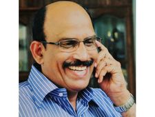 എൽഡിഎഫ് നേതാവ് കമാൽ എം മാക്കീൽ യുഡിഎഫിലേക്ക്; ചുവട് മാറിയത് സാമുദായിക സ്വാധീനമുള്ള സിപിഐ നേതാവ്