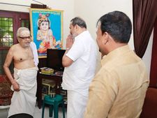 ലോക്സഭാ തിരഞ്ഞെടുപ്പ്: തന്ത്രിയുടെ വസതിയില്‍നിന്ന് 'തന്ത്രം' പിഴക്കാതെ രാജാജി മാത്യു തോമസ് 
