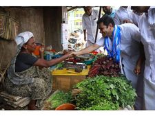 30 വർഷമായി പട്ടയമില്ല; ജീവിതത്തിന് നന്ദി പറഞ്ഞ് 167കുടുംബം! തൃക്കാക്കരയിൽ ഹൈബിയുടെ പ്രചാരണം