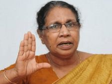  സ്ത്രീകള്‍ക്കുനേരെയുള്ള സൈബര്‍ ആക്രമണം ആയുധം ഉപയോഗിക്കാതെ സ്ത്രീയെ വെട്ടിനുറുക്കുന്നതിന് തുല്ല്യം; . സൈബര്‍ ആക്രമണത്തിന്റെ ഇരകള്‍ ഏറ്റവും കൂടുതല്‍ കേരളത്തിലെന്ന് എംസി ജോസഫൈന്‍