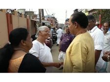 ലോക്സഭാ തിരഞ്ഞെടുപ്പ്: ഇന്നസെന്‍റിന്റെ പര്യടനം തുടങ്ങി, എല്‍ഡിഎഫ് പര്യടനം ആദ്യം അങ്കമാലിയില്‍!!