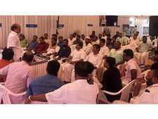  തിരഞ്ഞെടുപ്പ് 'സ്വന്തം'കാര്യമല്ല: സംസ്ഥാനത്തെ മറ്റ്  മണ്ഡലങ്ങള്‍ സന്ദര്‍ശിച്ച് കുഞ്ഞാലിക്കുട്ടി