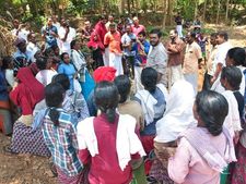 മണ്ഡലത്തിൽ പര്യടനം സജീവമാക്കി എംബി രാജേഷ്... നാടെങ്ങും വൻ സ്വീകരണം!!