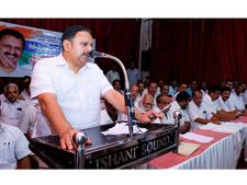 അക്രമ രാഷ്ട്രീയത്തിനെതിരെ വടകരയിലെ ജനം വിധിയെഴുതും; കെ. മുരളീധരൻ