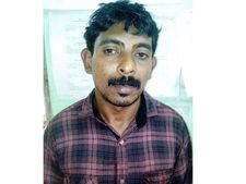 എക്‌സൈസിന്റെ പിടിയിലായ കഞ്ചാവ് വില്‍പനക്കാരന്‍ രക്ഷപ്പെടാന്‍ കടലില്‍ ചാടി,  