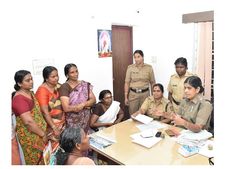 വനിതാദിനം: പോലീസ്‌ സ്റ്റേഷനുകൾ  നിയന്ത്രിച്ചത് വനിതകള്‍