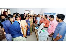 ലോക്‌സഭാ തിരഞ്ഞെടുപ്പ്: സ്വീപ് ബോധവത്ക്കരണം കലാലയങ്ങളിലേക്കും, വോട്ടുവണ്ടി ബുധനാഴ്ച മുതല്‍ വയനാട്ടില്‍ പര്യടനം തുടങ്ങും