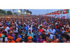 യുഡിഎഫ്- എൽഡിഎഫ് വ്യത്യാസം പേരിൽ മാത്രം;  കേരളജനതയുടെ വിശ്വാസവും ആചാരവും തകർക്കാൻ ബിജെപി അനുവദിക്കില്ല, കേരളത്തിൽ ത്രിപുര ആവർത്തിക്കുമെന്ന് പ്രധാനമന്ത്രി