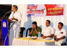 രാഹുൽ ഗാന്ധി വയനാട്ടിലേക്ക് മാറിയത് ഒപ്പം നില്‍ക്കുന്നവര്‍ ബിജെപിയില്‍ ചേര്‍ന്നതോടെ: എ വിജയരാഘവന്‍ 