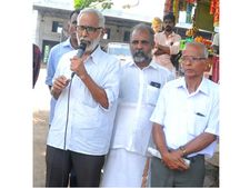  പൊന്നാനിയിലെ എല്‍.ഡി.എഫ് സ്ഥാനാര്‍ഘി അന്‍വറിനെ പരാജയപ്പെടുത്തേണ്ടത്  പരിസ്ഥിതി പ്രവര്‍ത്തകരുടെ കടമയാണെന്ന്  സി.ആര്‍ നീലകണ്ഠന്‍,  പ്രസംഗിച്ചതിന് ആക്രമണം; മൂന്നു പേര്‍ക്ക് പരുക്ക്