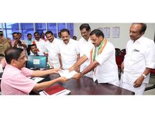 ഒടുവില്‍ ഡീനും; പത്രിക സമര്‍പ്പിച്ചു... ഇടുക്കിയില്‍ പോരാട്ടം കനത്തു; പ്രത്രിക സമര്‍പ്പണത്തിന് പി ജെ ജോസഫും എത്തി!!!