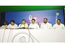 ബി ജെ പിക്കെതിരെ രൂക്ഷവിമര്‍ശനവുമായി കെ സി വേണുഗോപാല്‍; അമിഷായ്ക്ക് രാജവെമ്പാലയേക്കാള്‍ വിഷം; വയനാട്ടില്‍ പ്രചരണം കൊഴുപ്പിക്കാന്‍ ജോതിരാത്യസിന്ധ്യയും, സച്ചില്‍പൈലറ്റും നവജ്യോത് സിംഗ് സിദ്ദുവുമെത്തും