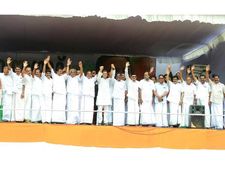 സംഘിയെയും സഖാവിനെയും തിരിച്ചറിയാനാവുന്നില്ല: ആഞ്ഞടിച്ച്  എം കെ മുനീർ