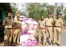 വയനാട്ടില്‍ അഞ്ച് ലക്ഷം രൂപയുടെ പാന്‍മസാല പിടികൂടി;  പിടിച്ചെടുത്തത് മലപ്പുറത്ത് കടത്താന്‍ ശ്രമിക്കുന്നതിനിടെ...
