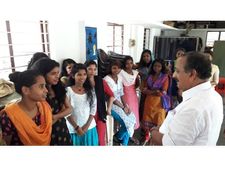 കേസെടുത്തത് കമ്മിഷന്റെ അനുവാദമില്ലാതെ,  പോലീസിനെ ഉപയോഗിച്ച് തെരഞ്ഞെടുപ്പ് അട്ടിമറിക്കാനുള്ള ശ്രമം: എം കെ രാഘവന്‍