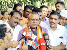 വരവറിയിച്ച് തുഷാര്‍ വെള്ളാപ്പള്ളി; കല്‍പ്പറ്റയില്‍ റോഡ്‌ഷോ നടത്തി; വിജയപ്രതീക്ഷയെന്ന് തുഷാര്‍