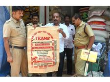 വ്യാജലേബലിൽ ബിരിയാണി അരി: വടകരയിൽ പിടികൂടിയത് വൻശേഖരം, റെയ്ഡില്‍ കണ്ടെടുത്തത് 65 ചാക്ക് ബിരിയാണി അരി