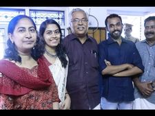  മാവോയിസ്റ്റ് ദമ്പതികളുടെ  മകള്‍ ആമി വിവാഹിതയായി; ഒരു ദിവസത്തെ പരോളിൽ രൂപേഷും, കനത്ത സുരക്ഷ!