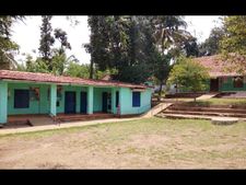 പരാദീനതകളില്‍ വീര്‍പ്പുമുട്ടി വനഗ്രാമത്തിലെ ചേകാടി എല്‍ പി സ്‌കൂള്‍; യുപിയായി അപ്‌ഗ്രേഡ് ചെയ്യണമെന്ന ആവശ്യത്തിന് നേരെ കണ്ണടച്ച് അധികൃതര്‍, മുഴുവന്‍ അധ്യാപക തസ്തികളും ഒഴിഞ്ഞുകിടക്കുന്നു!!