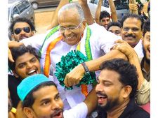 പൊന്നാനിയില്‍ ഇടിയ്ക്ക് ലഭിച്ച ഭൂരിപക്ഷം സ്വപ്‌നം കാണാത്തത്: പൊന്നാനിയില്‍ രണ്ട് ലക്ഷം ഭൂരിപക്ഷം! 