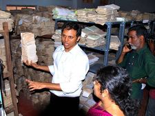 ശ്രദ്ധേയമായി ജീവനക്കാരുടെ  പങ്കാളിത്തം ;  സിവില്‍ സ്‌റ്റേഷനും പരിസരവും ശുചീകരിച്ചു