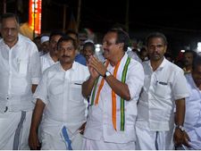  എംകെ രാഘവനെതിരായ ഒളികാമറ വിവാദം; ഡിവൈഎഫ്ഐ നേതാവ് മൊഴി നൽകി, നിയമ പോരാട്ടം തുടരുമെന്ന് മുഹമ്മദ് റിയാസ്!