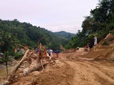 പ്രളയം തീര്‍ന്നിട്ടും ആശങ്കയൊഴിയാതെ പന്നിയാര്‍കുട്ടി:  മഴഭീതിയില്‍ തന്നെ!! റോഡ് നിര്‍മാണം തുടരുന്നു 