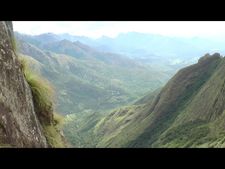  കാഴ്ചയുടെ വിരുന്നൊരുക്കി സിംഹപ്പാറ വ്യൂപ്പോയിന്റ്: തമിഴ്‌നാടിന്റെ ദൃശ്യമനോഹാരിതയും വിദൂര ദൃശ്യവും, സഞ്ചാരികളുടെ തിരക്ക്