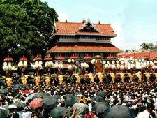  തൃശൂര്‍ പൂരത്തിനു ചൊവ്വാഴ്ച കൊടിയിറക്കം: ഉച്ചയ്ക്ക് 12 മണിക്കുശേഷം നിലപാടുതറയില്‍ ചടങ്ങുകള്‍!