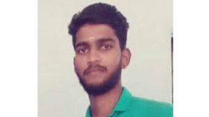   പെണ്‍കുട്ടിയുമായി സംസാരിച്ചത് പുലിവാലായി; സിസിടിവിയില്‍ ദൃശ്യം കണ്ട കോളജ് അധികൃതര്‍ ടിസി നല്‍കി വിദ്യാര്‍ത്ഥിയെ പറഞ്ഞുവിട്ടു... മനംനൊന്ത വിദ്യര്‍ഥി  തൂങ്ങിമരിച്ചു, സംഭവം കാസർകോട്!!