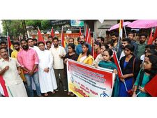 കാര്‍ട്ടൂണ്‍ അവാര്‍ഡ് പുന:പരിശോധിക്കും: ലളിതകലാ അക്കാദമി ചെയര്‍മാന്‍