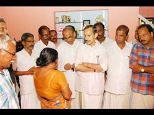 ബിജെപി-എസ്ഡിപിഐ സംഘർഷം; മലപ്പുറത്തെ തീരദേശം കലാപഭൂമിയാക്കാനുള്ള സംഘടിത ശ്രമം നടകക്കുന്നു... എൻഐഎ അന്വേഷിക്കണമെന്ന് എംടി രമേശ്!!
