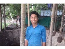  കളിയല്ല കുളമാണ് കാര്യം; അവധിക്കാലം കുളം കുഴിക്കാൻ ചെലവഴിച്ച 15 വയസുകാരന് നാടിന്റെ കൈയ്യടി