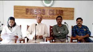  മലബാറില്‍ ആദ്യത്തെ ഇരട്ടകളുടെ സംഗമം ജൂണ്‍ 16ന് വയനാട്ടില്‍; ഇതുവരെ രജിസ്റ്റര്‍ ചെയ്തത് 270 ഇരട്ടകള്‍, പങ്കെടുക്കുന്നവര്‍ക്കെല്ലാം ഉപഹാരം