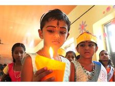 അക്ഷര ലോകത്തിലേക്ക് പുതിയ കാല്‍ചുവട്: പ്രവേശനോത്സവത്തില്‍ കുരുന്നുകള്‍ക്ക് ആവേശ വരവേല്‍പ്പ്!! 
